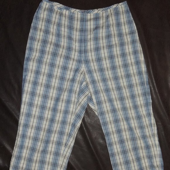 Liz Claiborne - Liz Claiborne Sport Women's Plaid Cotton Capri - Picture 1 of 5